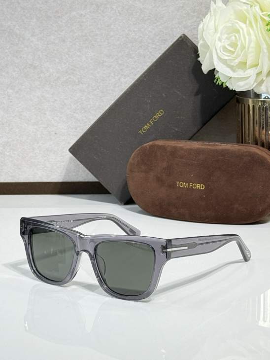 Picture of Tom Ford Sunglasses _SKUfw77816605fw
